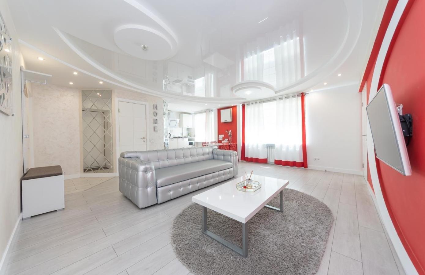 Flat24 On Lesi Ukrainki 3 Apartman Kijev Kültér fotó