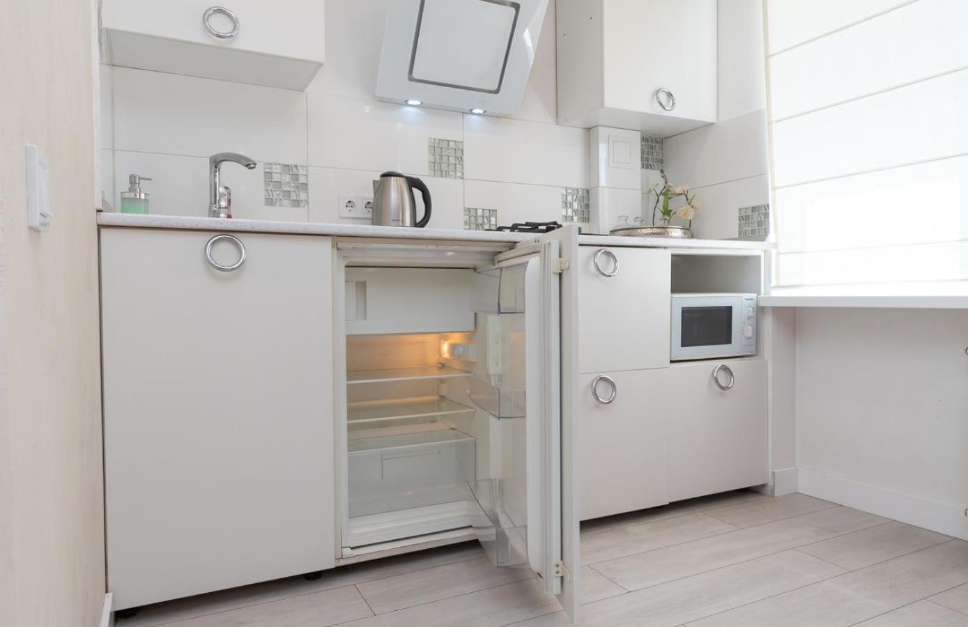 Flat24 On Lesi Ukrainki 3 Apartman Kijev Kültér fotó