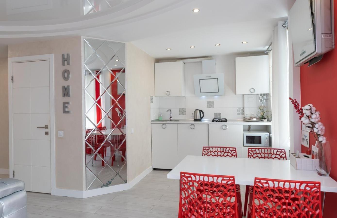 Flat24 On Lesi Ukrainki 3 Apartman Kijev Kültér fotó
