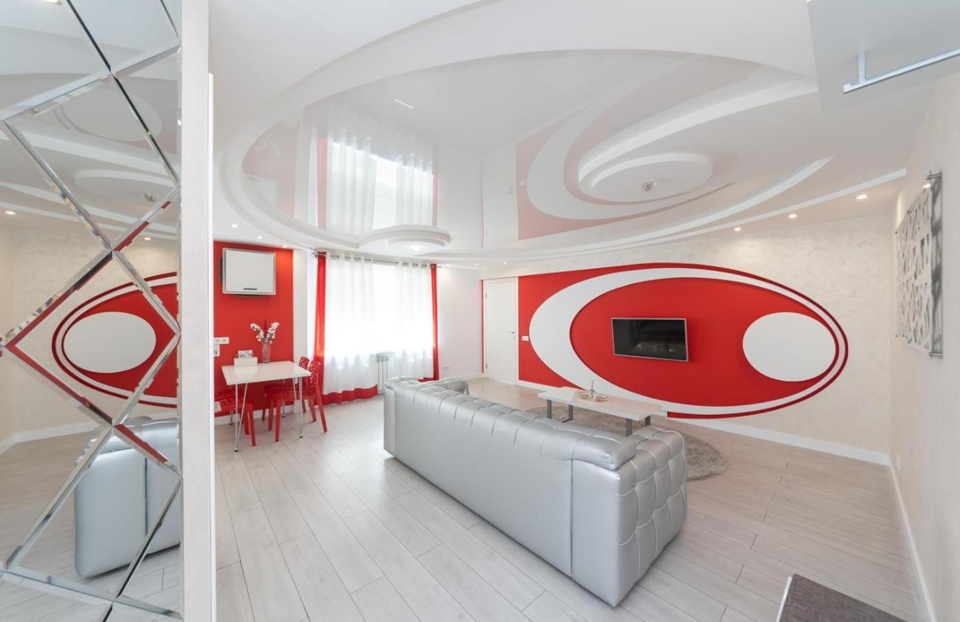 Flat24 On Lesi Ukrainki 3 Apartman Kijev Kültér fotó